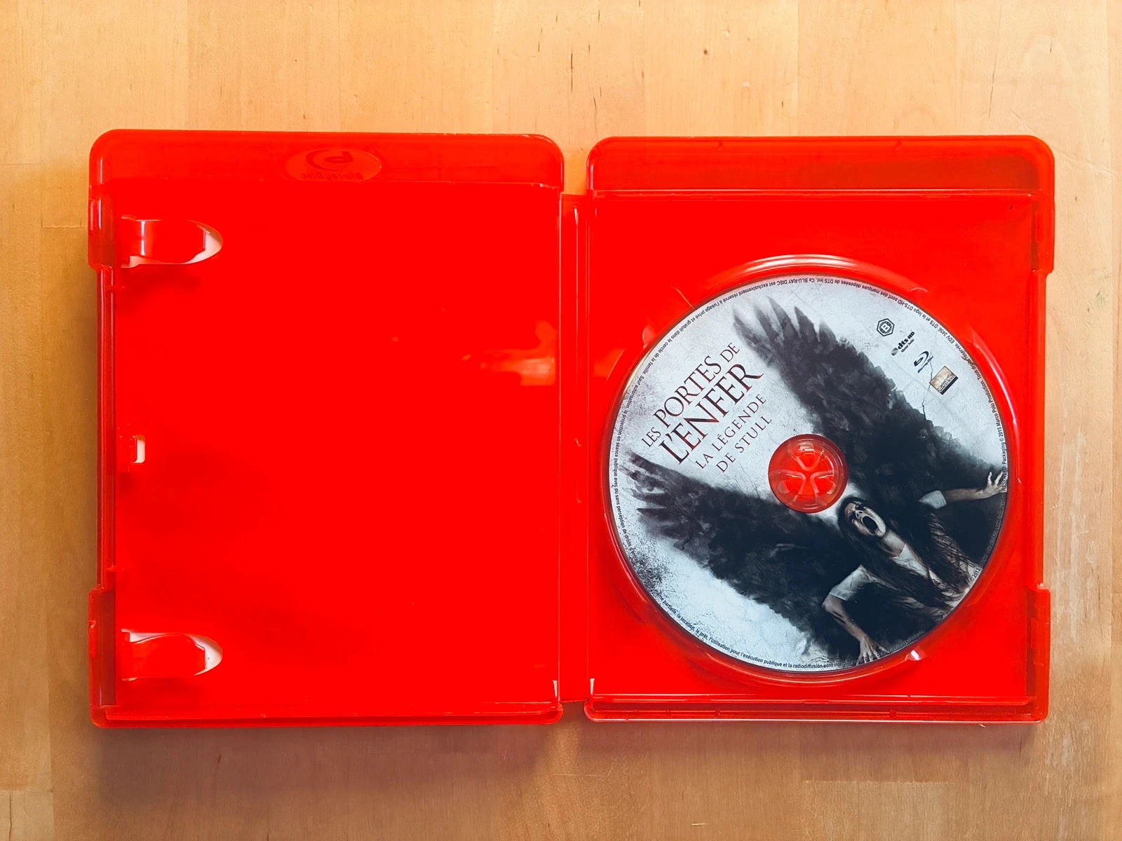 Blu-ray As Portas do Inferno: A Lenda de Stull. – photo 2